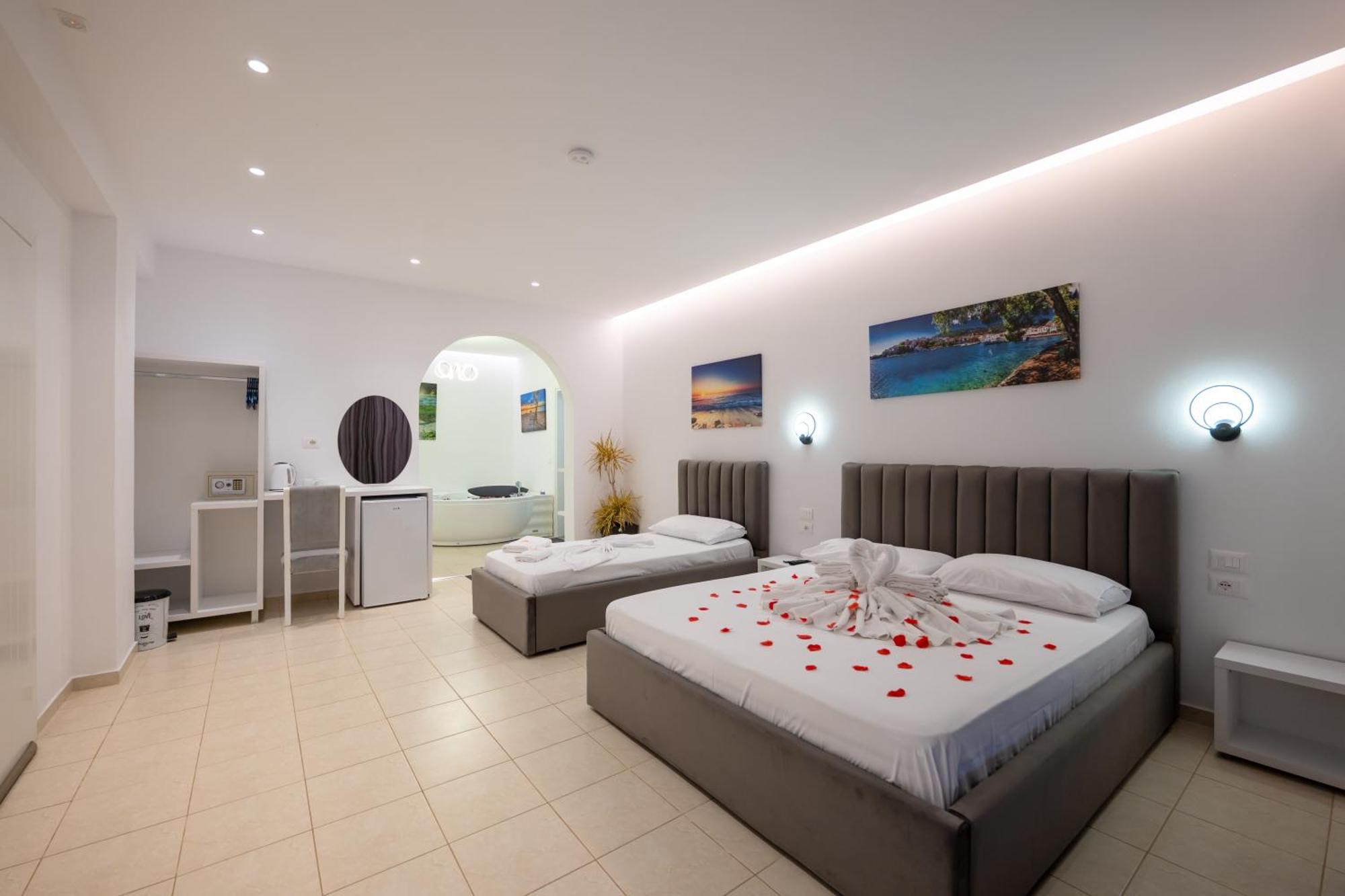 Hotel Feniks Ksamil